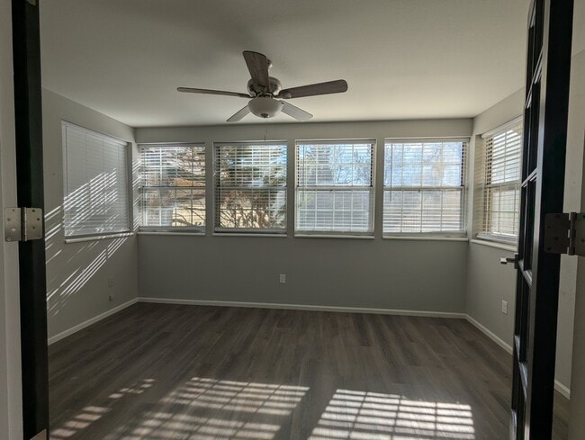 Building Photo - 1525 Hull St