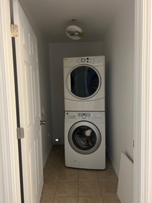 Building Photo - 2125 Hamilton Ave