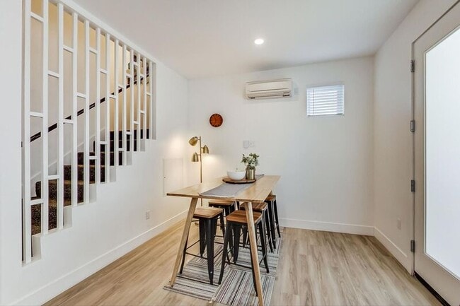 Building Photo - 1058 18th St