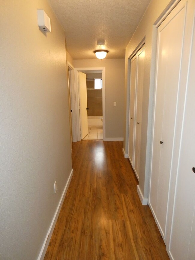 Building Photo - APPLICATION PENDING - West Side Wonderful!