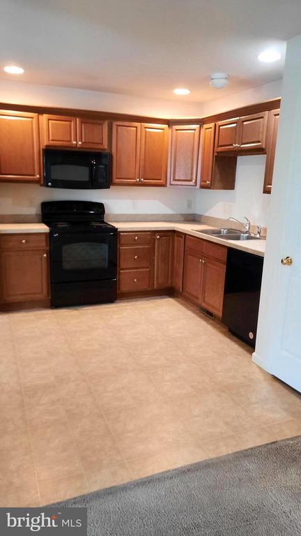 Building Photo - 305 Antilles Court