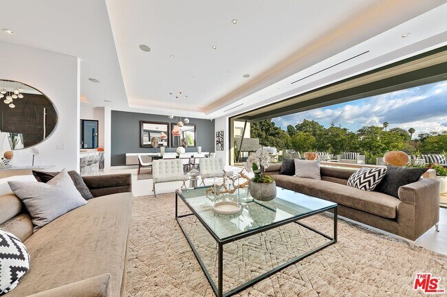 Building Photo - 2030 Talmadge St