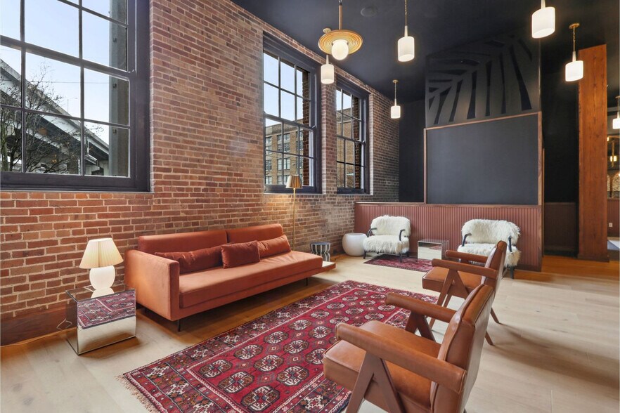 Building Photo - 1148 S Peters St