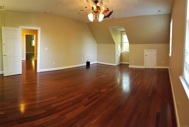 Building Photo - 206 Rolfe Rd