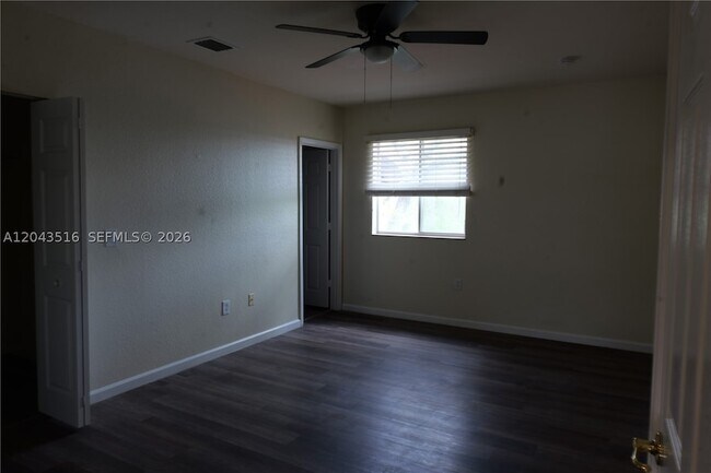 Building Photo - 8220 SW 25th Ct