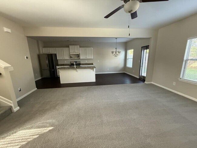 Building Photo - 153 Fern Walk