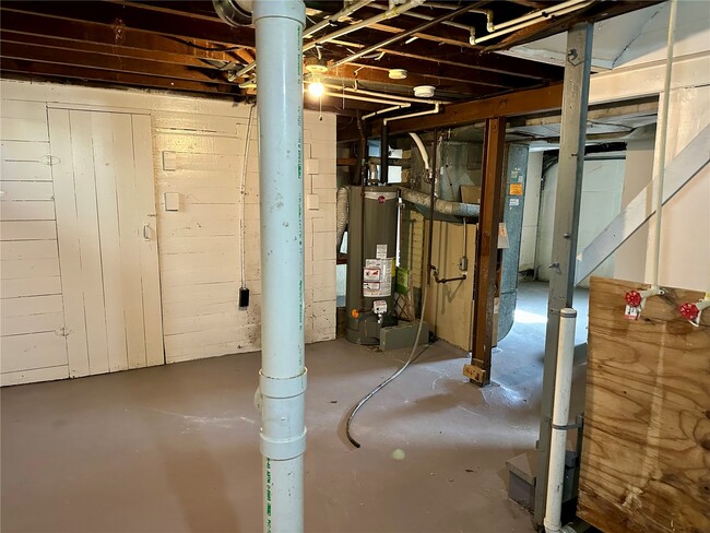 Building Photo - 7121 Lamont Dr