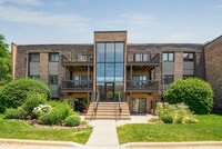 Building Photo - 1420 Stonebridge Cir