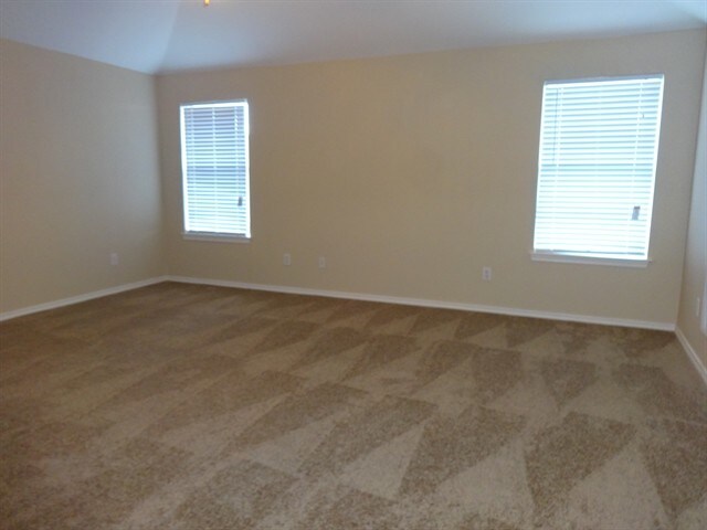 Building Photo - 5827 Foxglove Ln