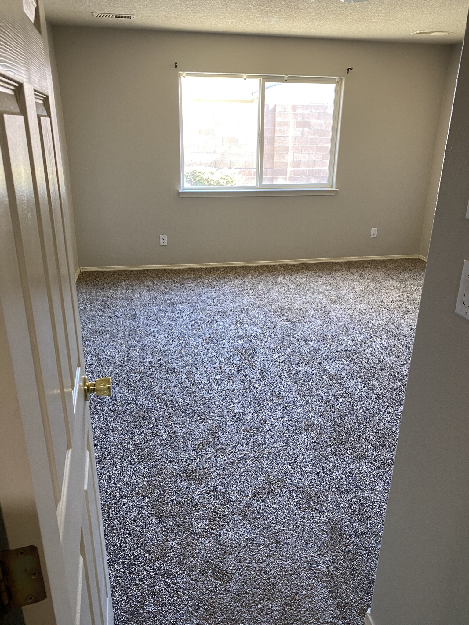 Master Bedroom - 3850 Desert Pinon Dr NE