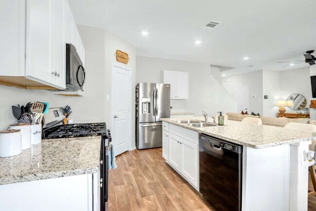 Building Photo - 10417 Mcintosh