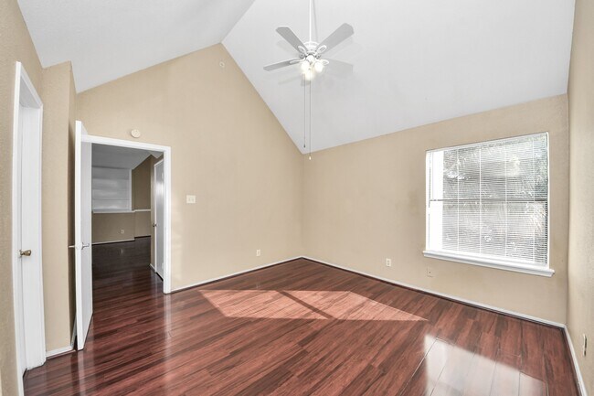 Building Photo - 14550 Fonmeadow Dr