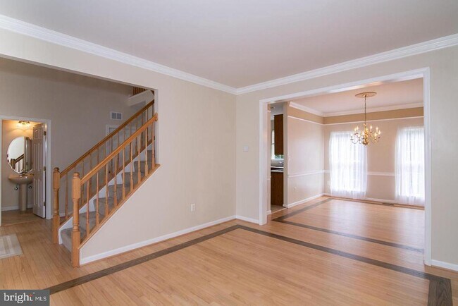 Building Photo - 3018 Desert Palm Ct