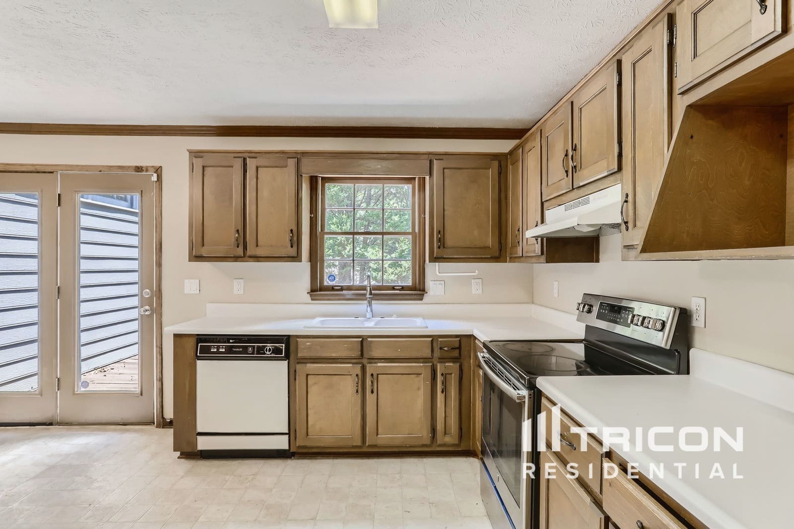 Building Photo - 1545 Glenfield Dr