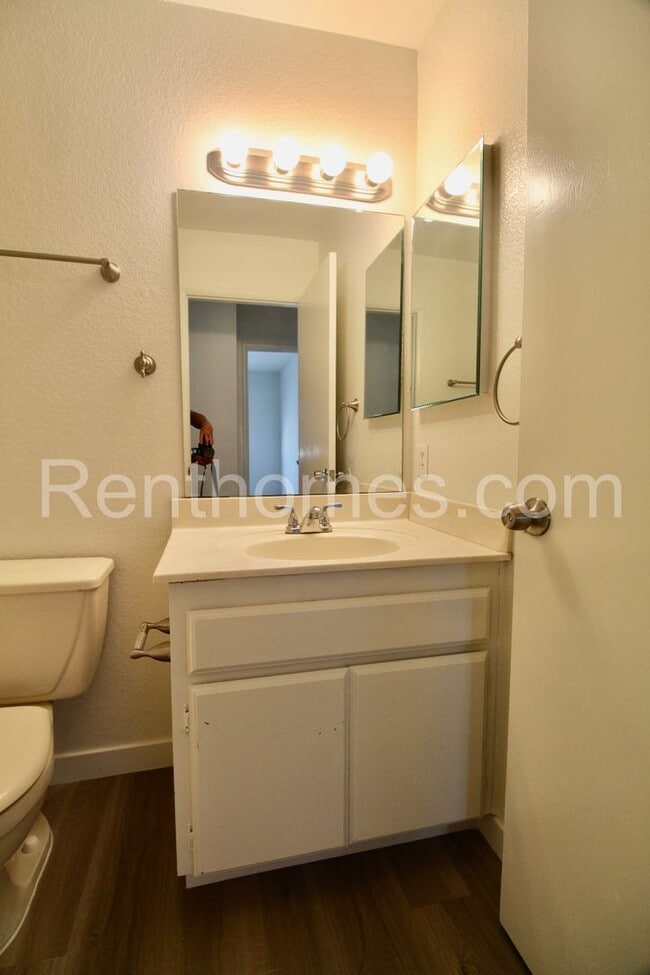 Building Photo - 2723 Malibu Pl