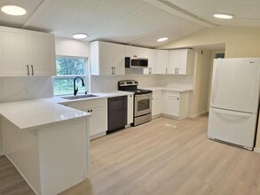 Building Photo - 5060 Evergreen Forest Ln