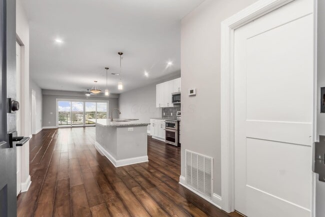 Building Photo - 5339 Highpointe Lakes Dr