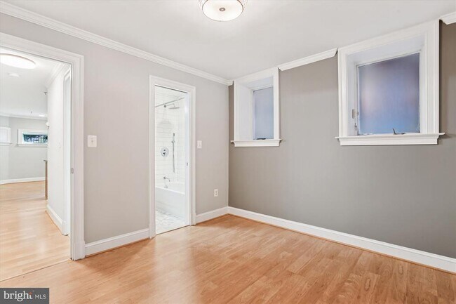 Building Photo - 1740 18th St NW
