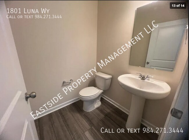 Building Photo - 1801 Luna Wy