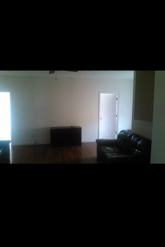 Building Photo - 167 Court St