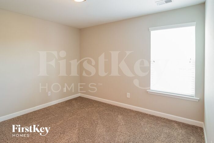 Building Photo - 3037 Adventure Way