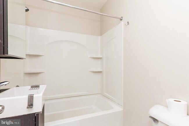 Building Photo - 1600 Frankford Ave