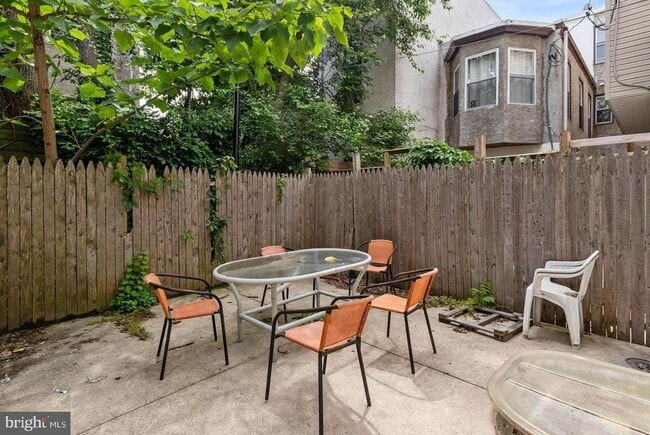 Building Photo - 1724 W Norris St