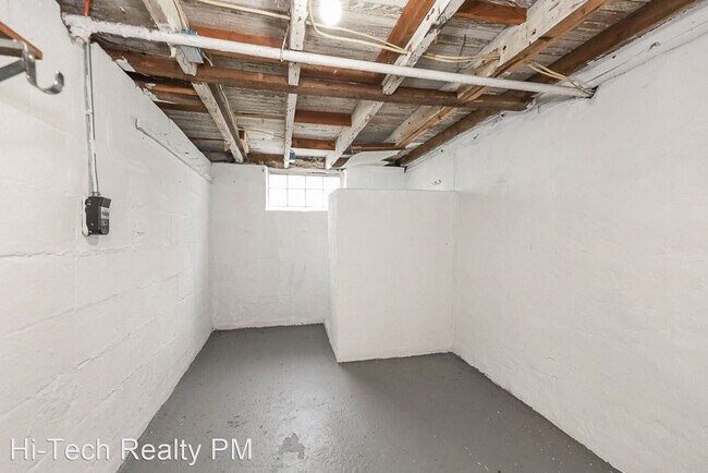 Building Photo - 3 br, 1 bath House - 1229 E167th