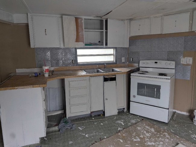 Building Photo - 2504 SW Jefferson Ave