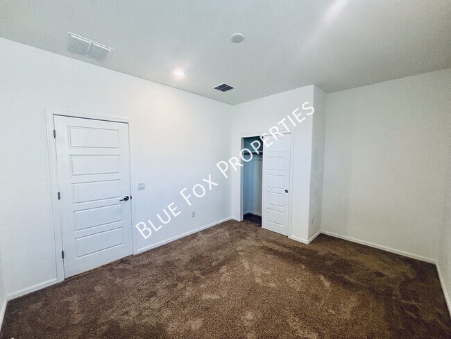 Building Photo - 7846 S Sugarbend Dr