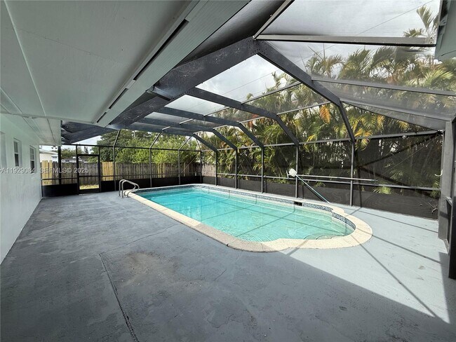 Building Photo - 20570 NW 1st Ct