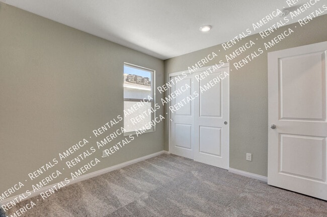 Building Photo - 6820 Calvitero St