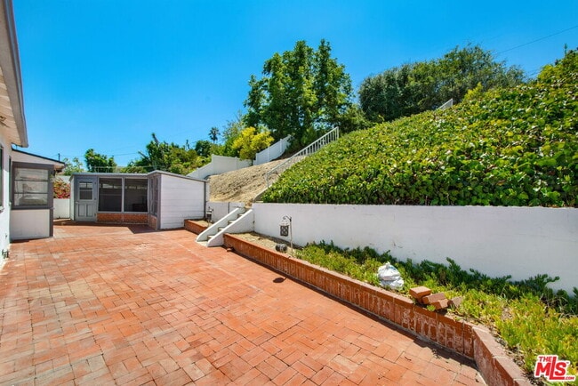 Building Photo - 5039 Marburn Ave