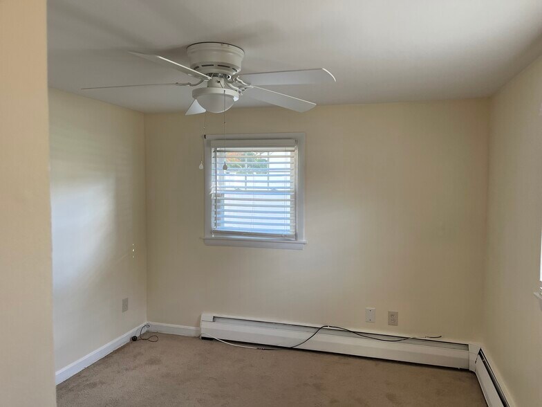 Building Photo - 31 Bridge St