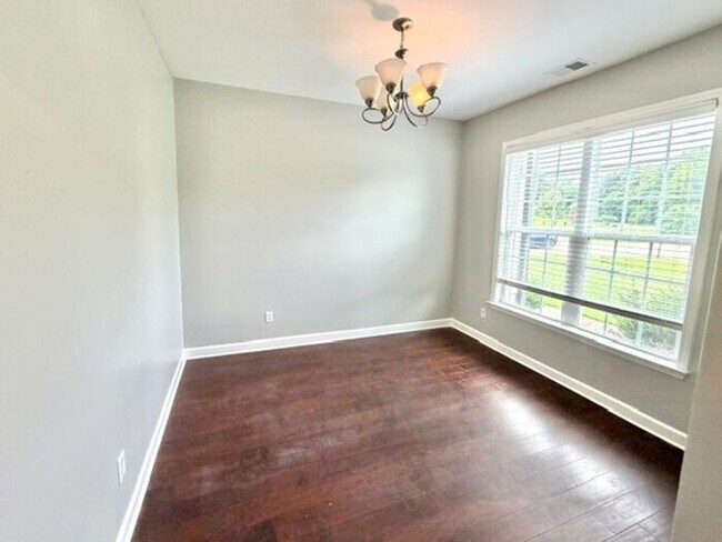 Building Photo - Now Leasing a 5-Bedroom 3 Bath Home In Olive Branch; Zoned for Desoto Central.