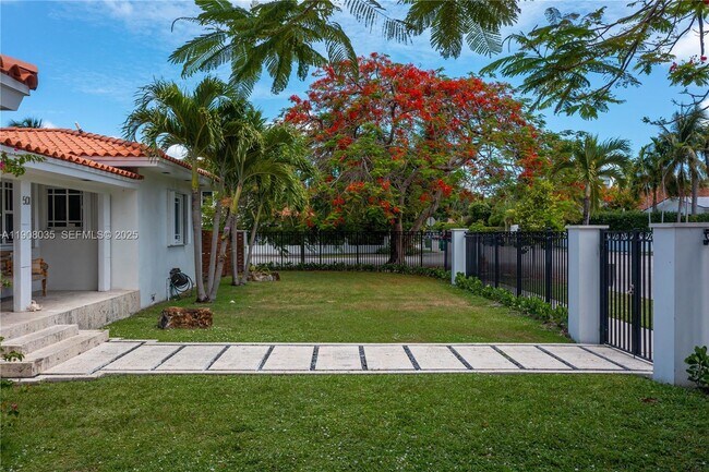 Building Photo - 501 SW 19th Rd