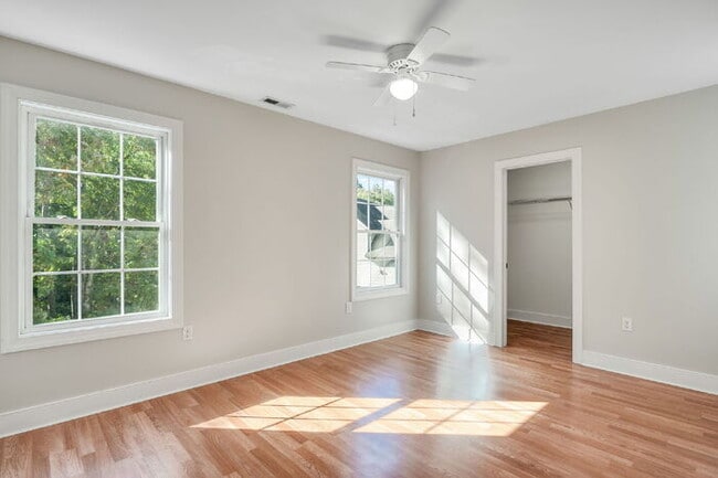 Building Photo - 5001 Dampier Ct