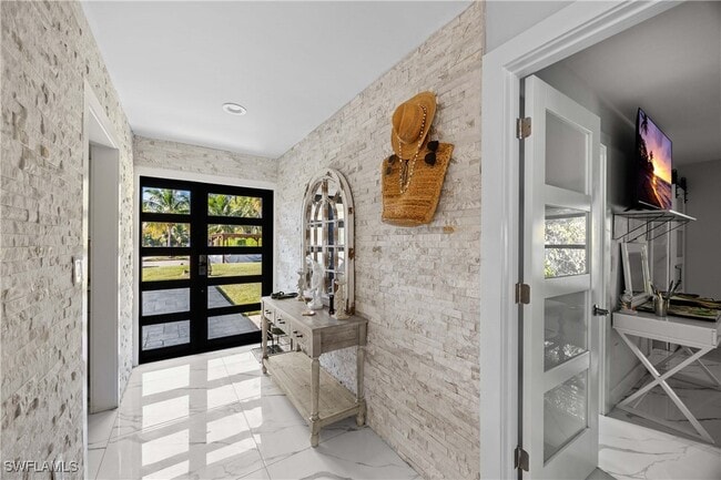 Building Photo - 1890 Oakes Blvd