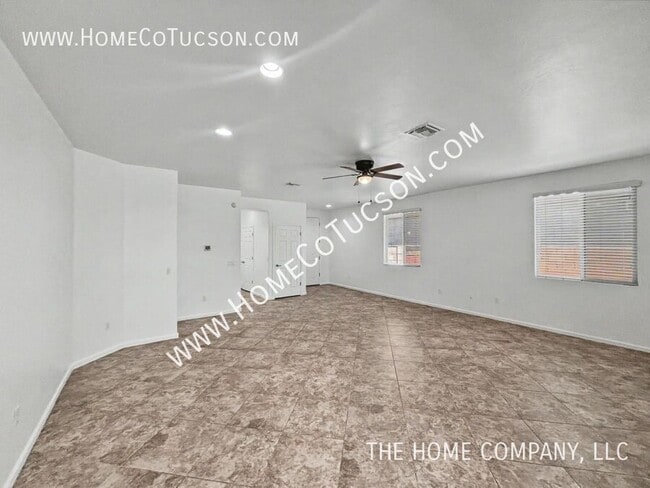 Building Photo - 6411 W Willow Falls Way