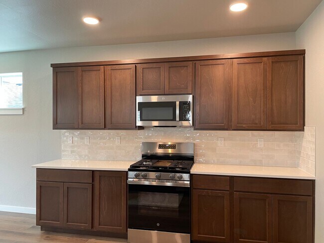 Building Photo - 1131 Rutherford Dr
