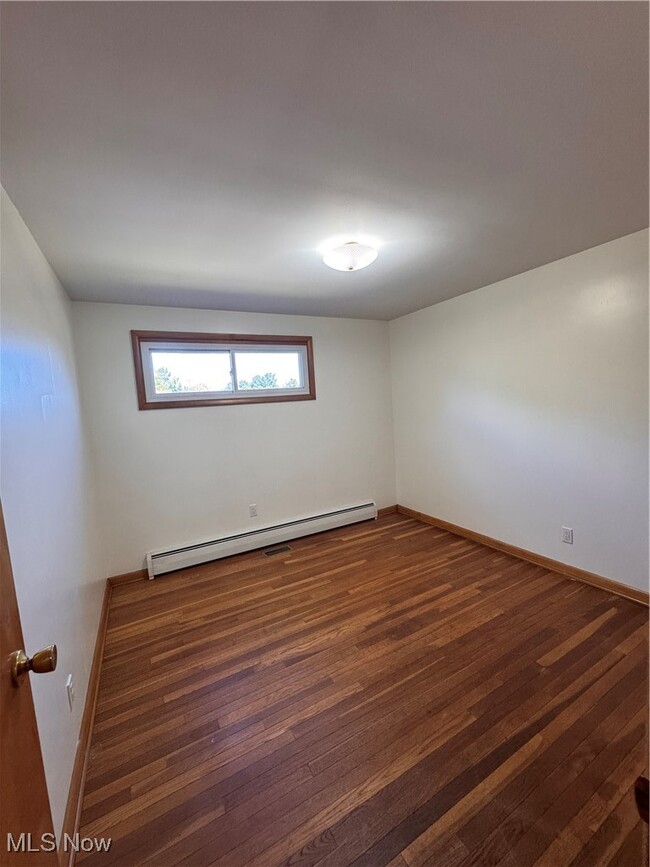 Building Photo - 54084 High View Row