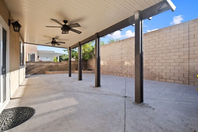 Building Photo - Charming 3-Bedroom | 2.5 BTH Home in Prime...