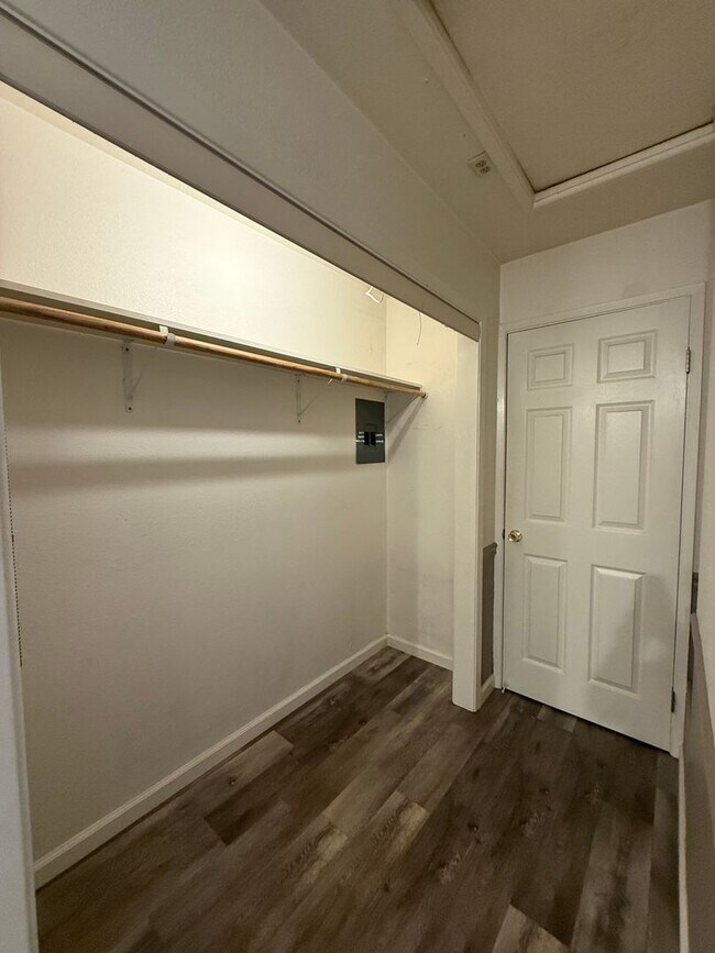 Building Photo - 6500 CA-9