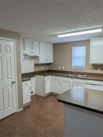 Building Photo - 700 Flamingo Dr
