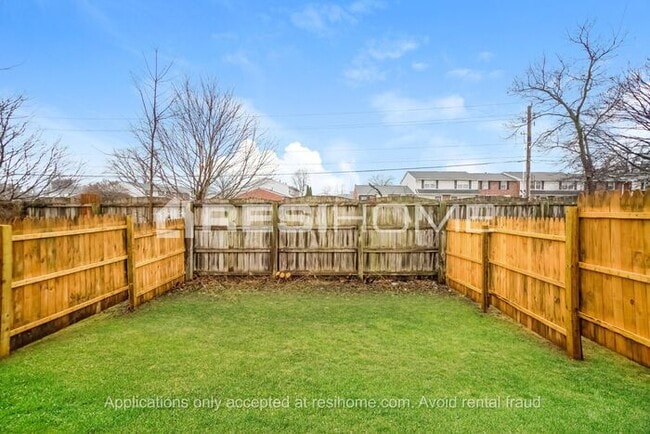 Building Photo - 4366 Fullwood Ct