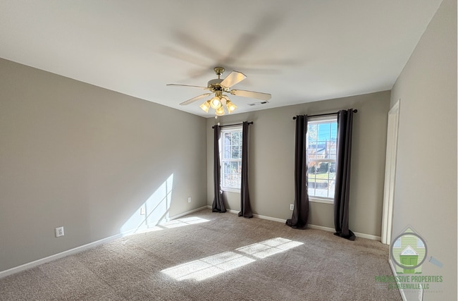 Building Photo - 203 Ridgecrest Dr