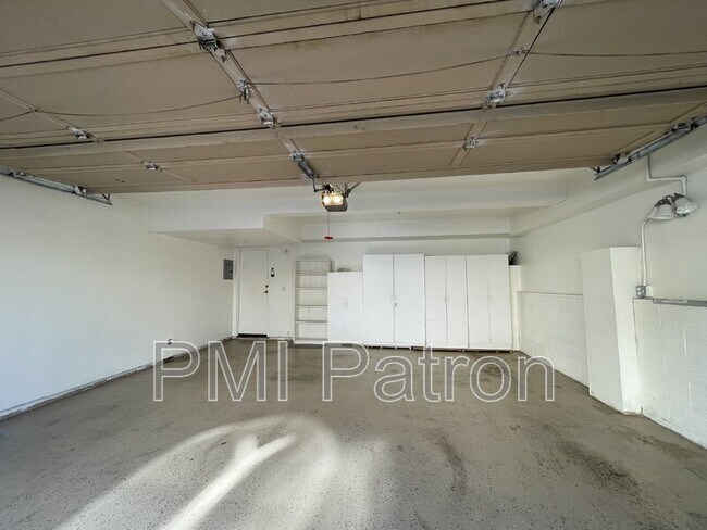 Building Photo - 4548 Montecito Dr