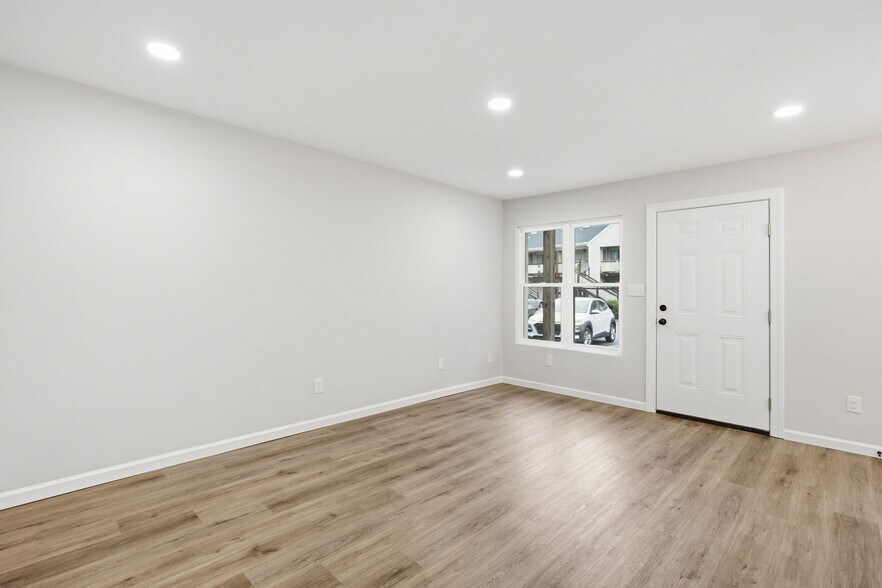 Building Photo - 8 Lyford Key