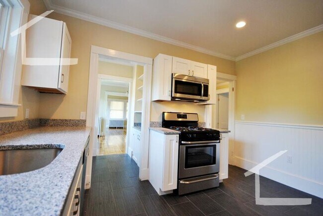 Building Photo - 18 Tip Top St #2 Boston MA 02135