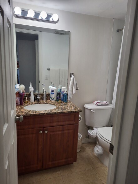 Building Photo - 14500 SW 88th Ave